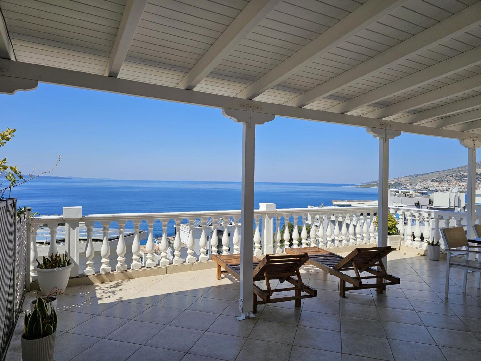 Happy Stay Eri Sarande Exterior photo