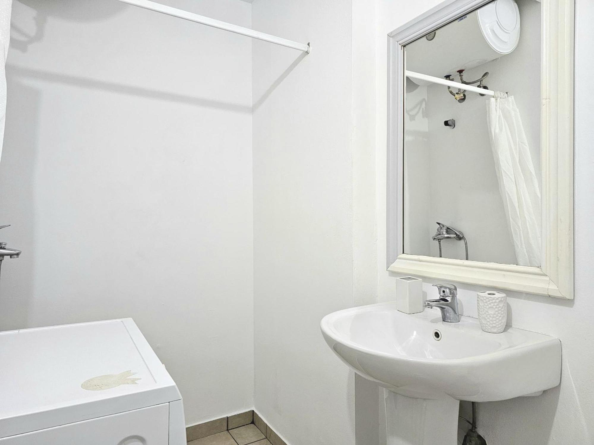 Happy Stay Eri Sarande Exterior photo